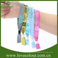 Fábrica de atacado eventos personalizados bordados wristband tecido